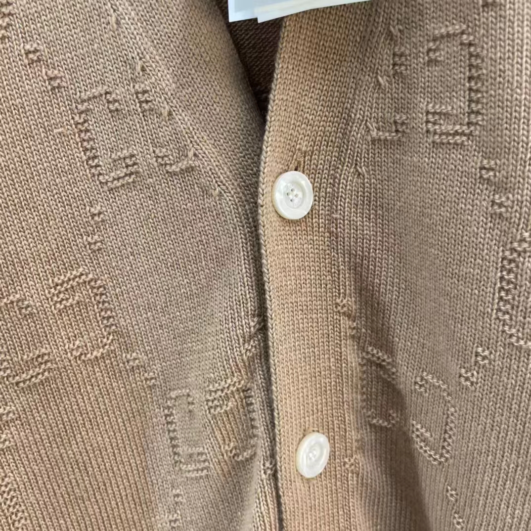 G*u*i men gg wool cardigan beige v-neck collar two front pockets