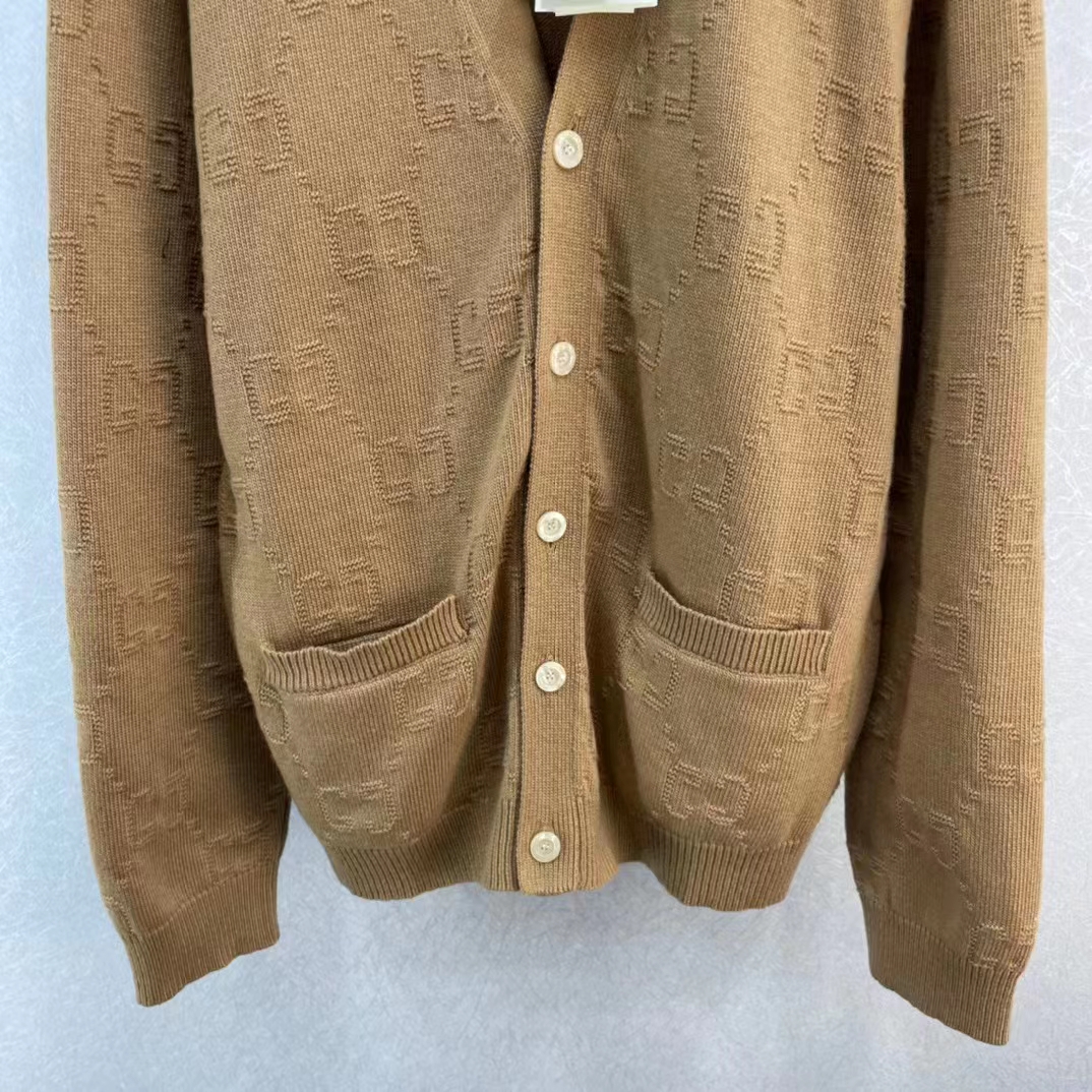G*u*i men gg wool cardigan beige v-neck collar two front pockets