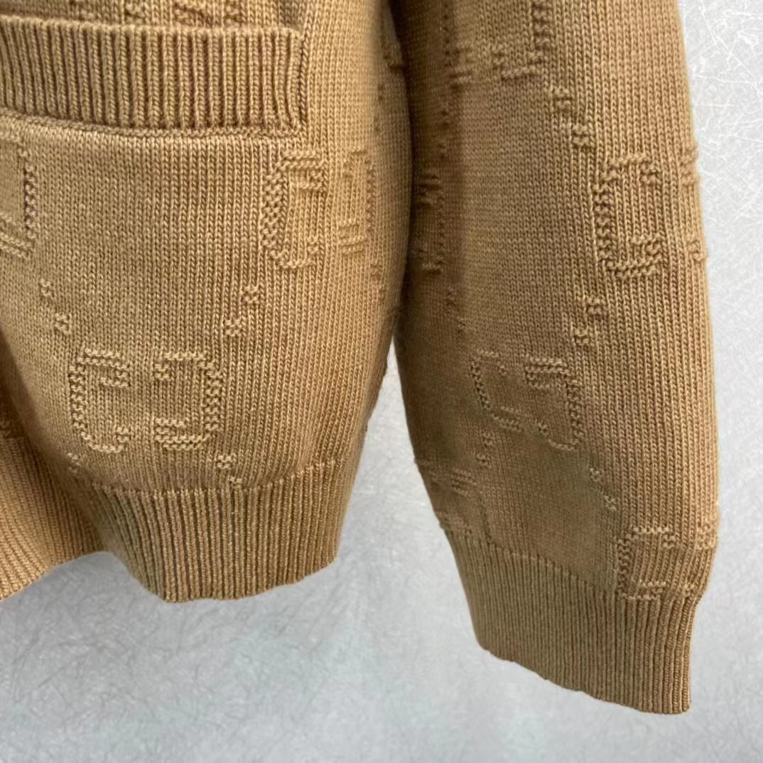 G*u*i men gg wool cardigan beige v-neck collar two front pockets