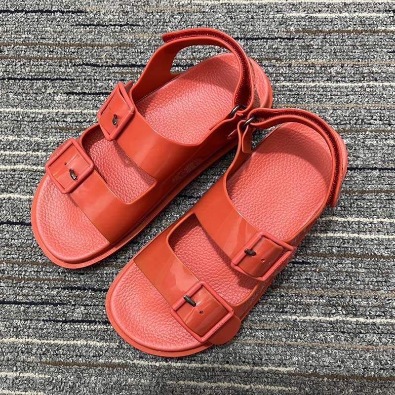 G*u*i women sandal mini double g red rubber double g studs low heel