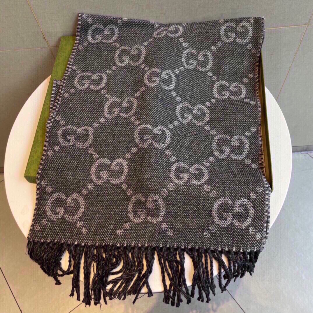 G*u*i unisex gg jcquard pattern knit scarf tassels grey wool light grey gg