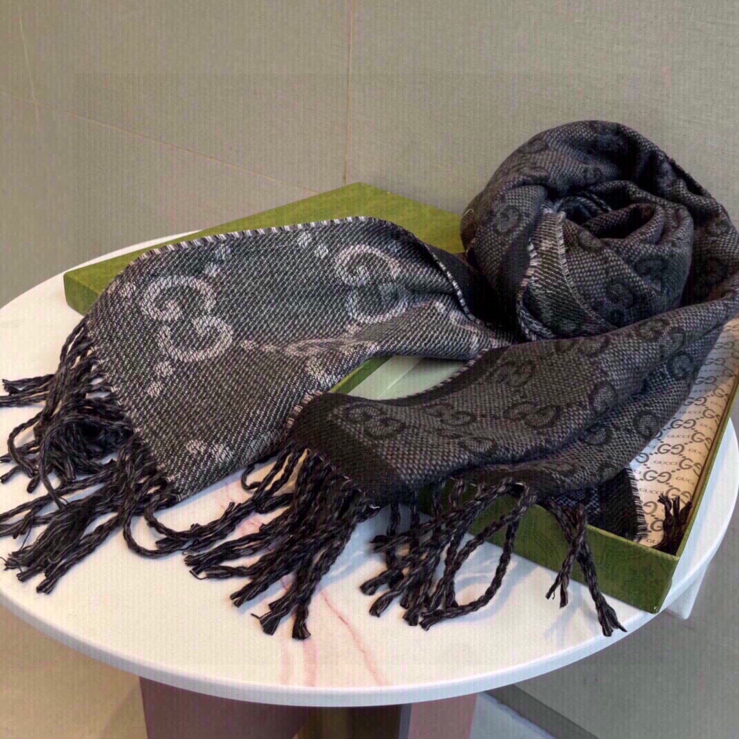G*u*i unisex gg jcquard pattern knit scarf tassels grey wool light grey gg