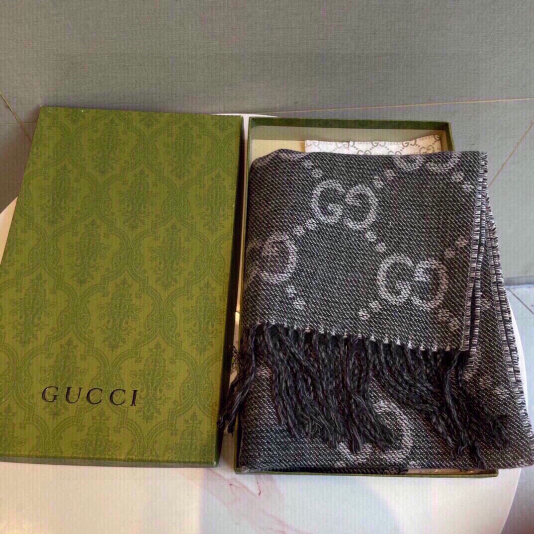 G*u*i unisex gg jcquard pattern knit scarf tassels grey wool light grey gg