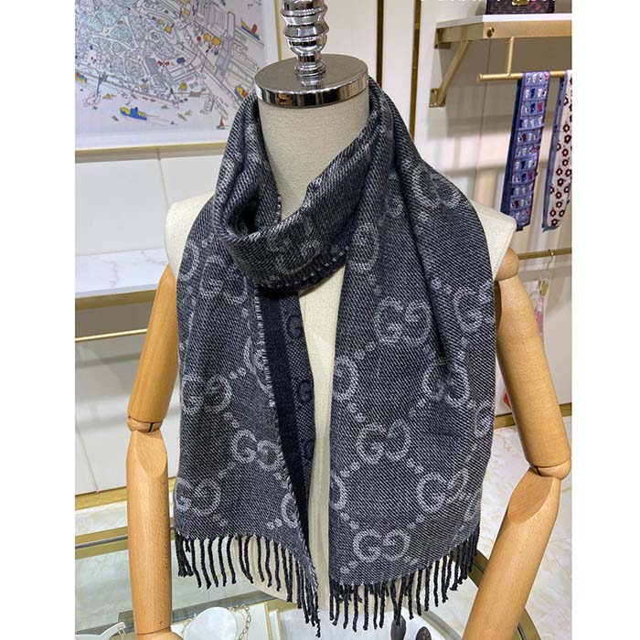 G*u*i unisex gg jcquard pattern knit scarf tassels grey wool light grey gg