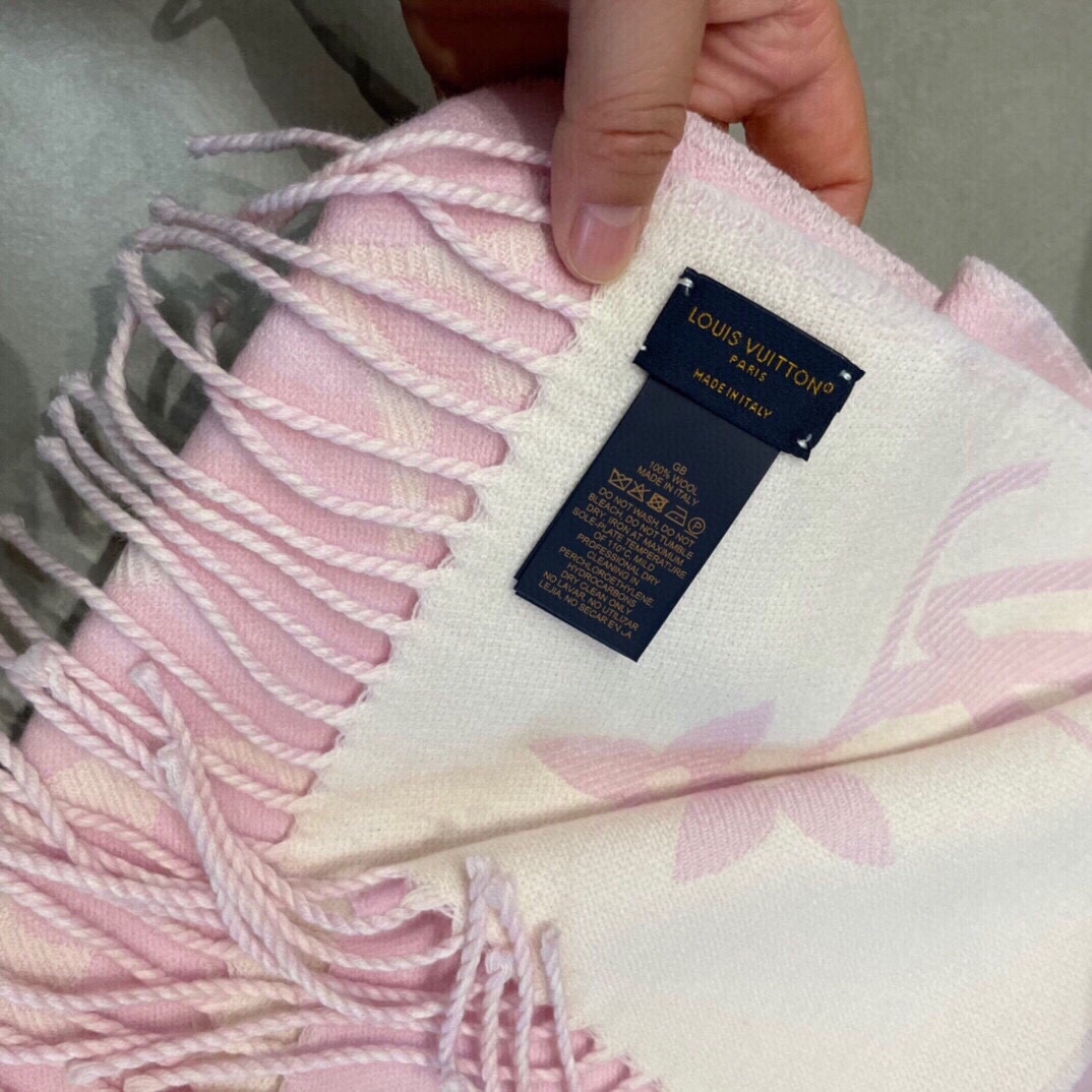 Louis Vuitton LV Women Essential Scarf Pink Wool Jacquard Weave Monogram Pattern