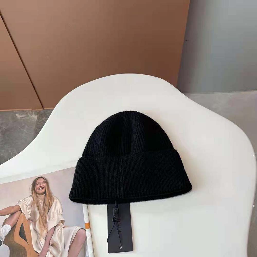 Prada Women Wool and Cashmere Beanie-Black