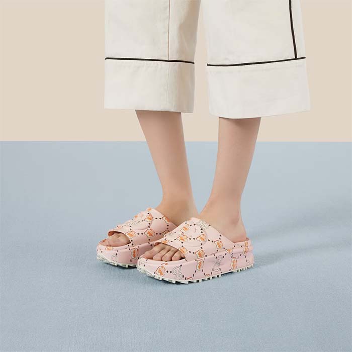 G*u*i unisex gg animal print rubber slide sandal pink embossed interlocking g low heel