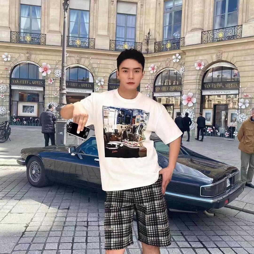 Louis Vuitton Men Printed Cotton T-Shirt Show Fit Ribbed Collar Milky White