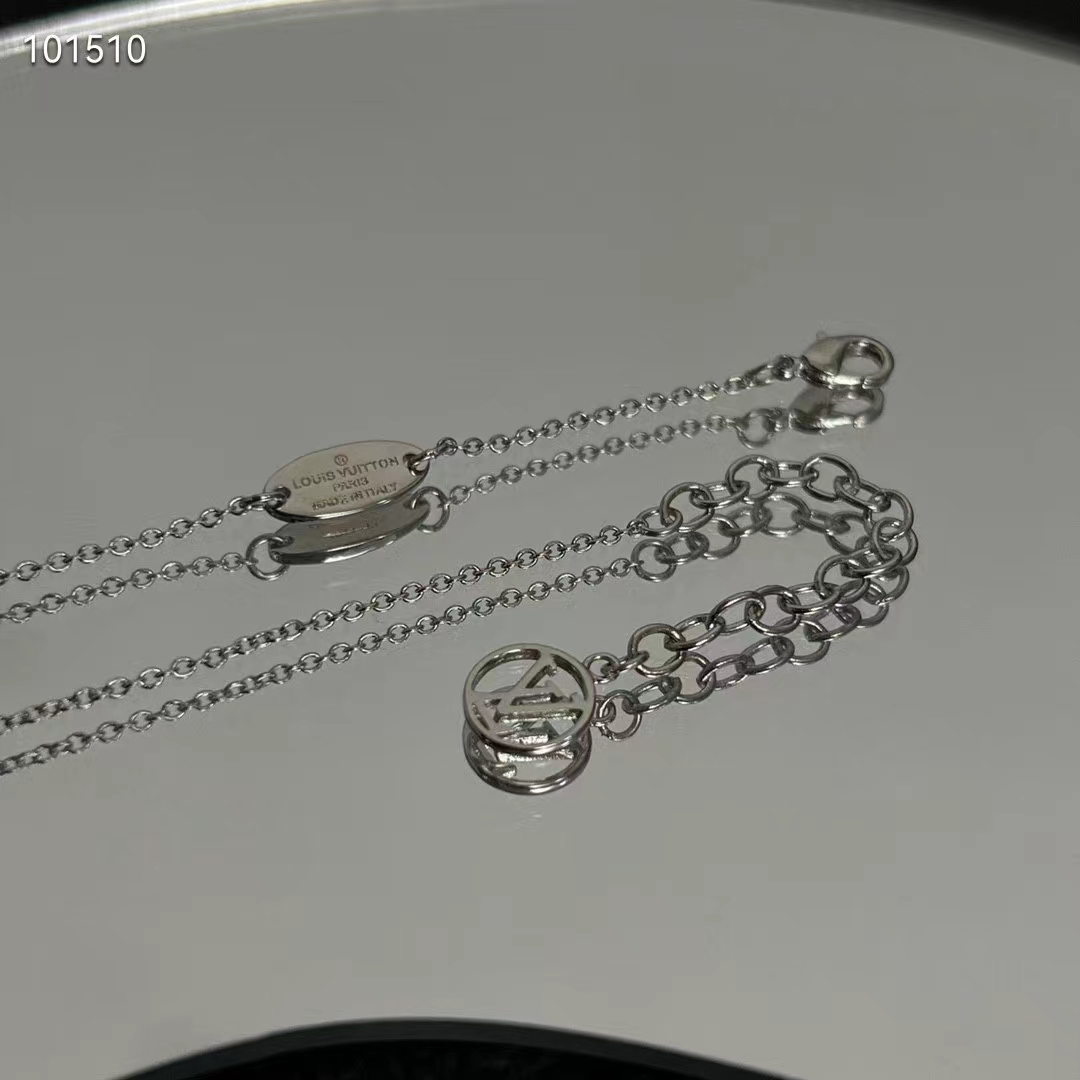 louis vuitton unisex lv volt one pendant white gold 36 Di*m*nds 0.16 ct