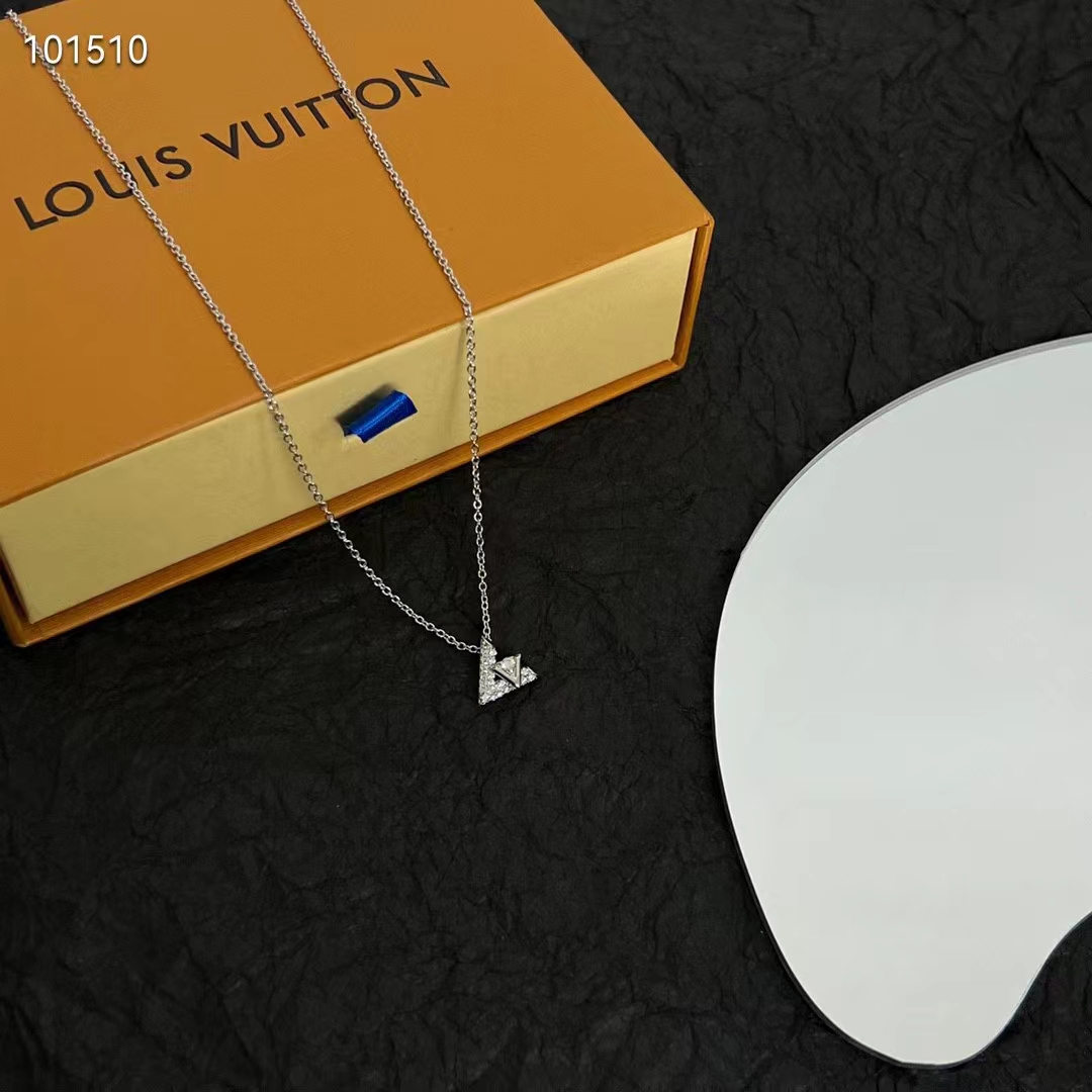 louis vuitton unisex lv volt one pendant white gold 36 Di*m*nds 0.16 ct