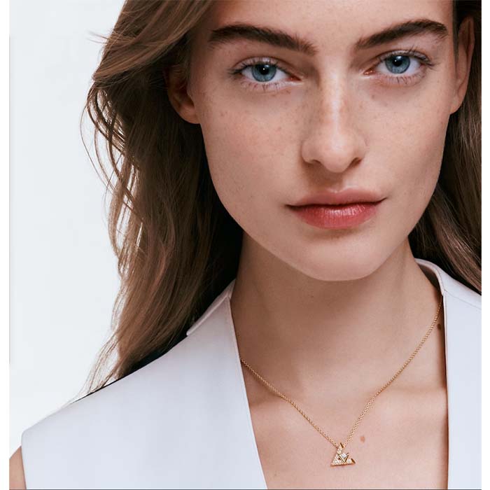 louis vuitton unisex lv volt one pendant yellow gold 36 Di*m*nds 0.16 ct