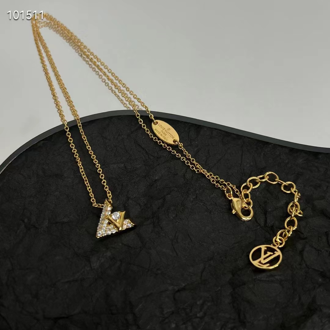 louis vuitton unisex lv volt one pendant yellow gold 36 Di*m*nds 0.16 ct