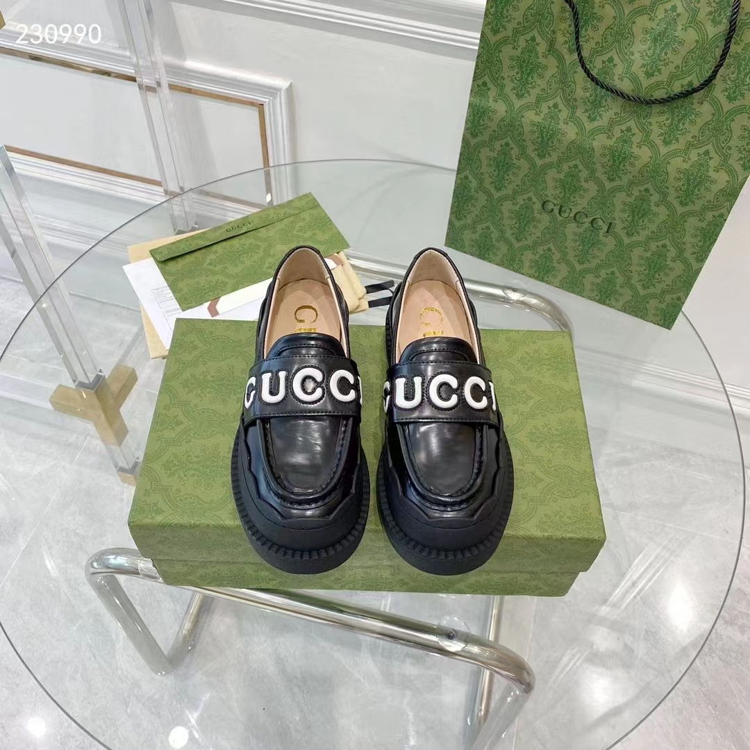 G*u*i gg women G*u*i loafer black white leather scalloped script rubber sole mid-heel