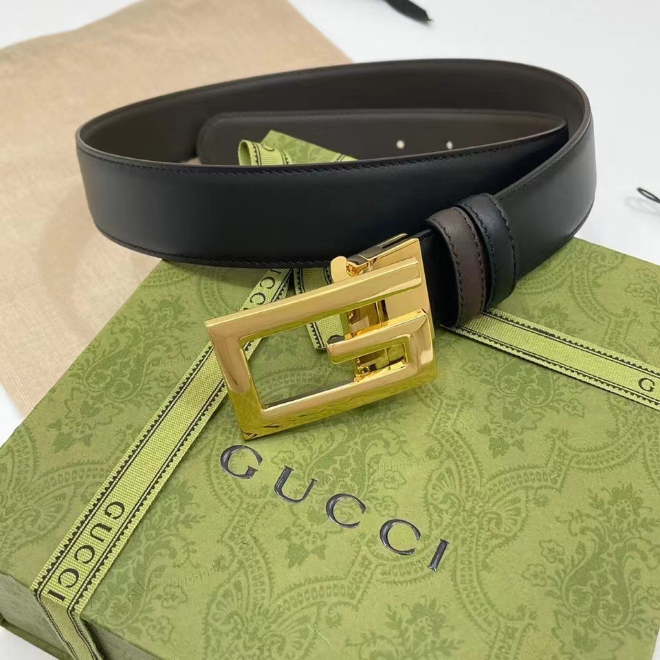 G*u*i unisex reversible belt square g buckle black leather reverses brown leather