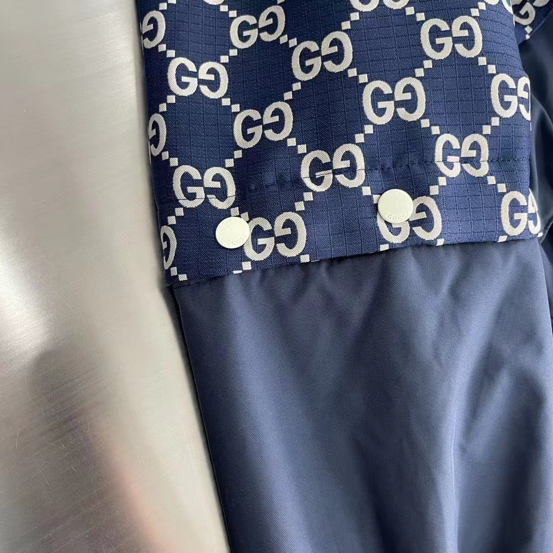 G*u*i women gg ripstop fabric zip jacket blue ivory gg padded detachable sleeves