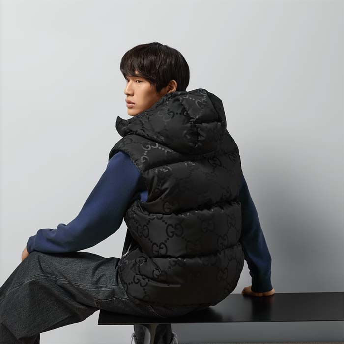 G*u*i men jumbo gg canvas vest padding front pockets zip closure hood zip pocket