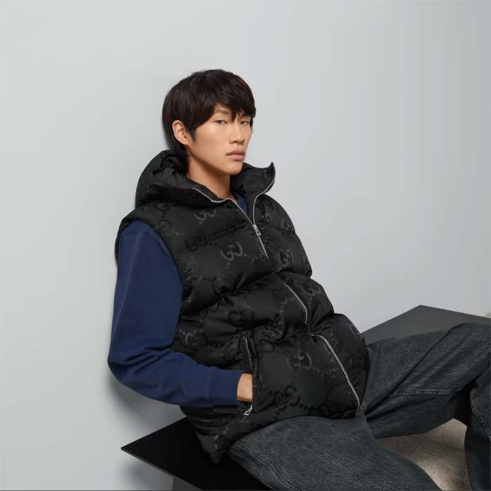 G*u*i men jumbo gg canvas vest padding front pockets zip closure hood zip pocket