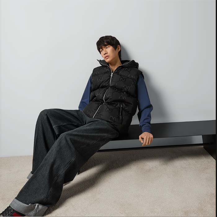 G*u*i men jumbo gg canvas vest padding front pockets zip closure hood zip pocket