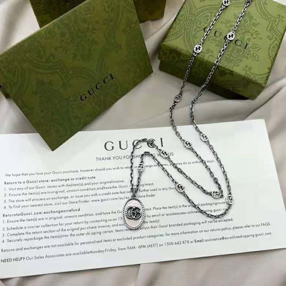 G*u*i women double g necklace
