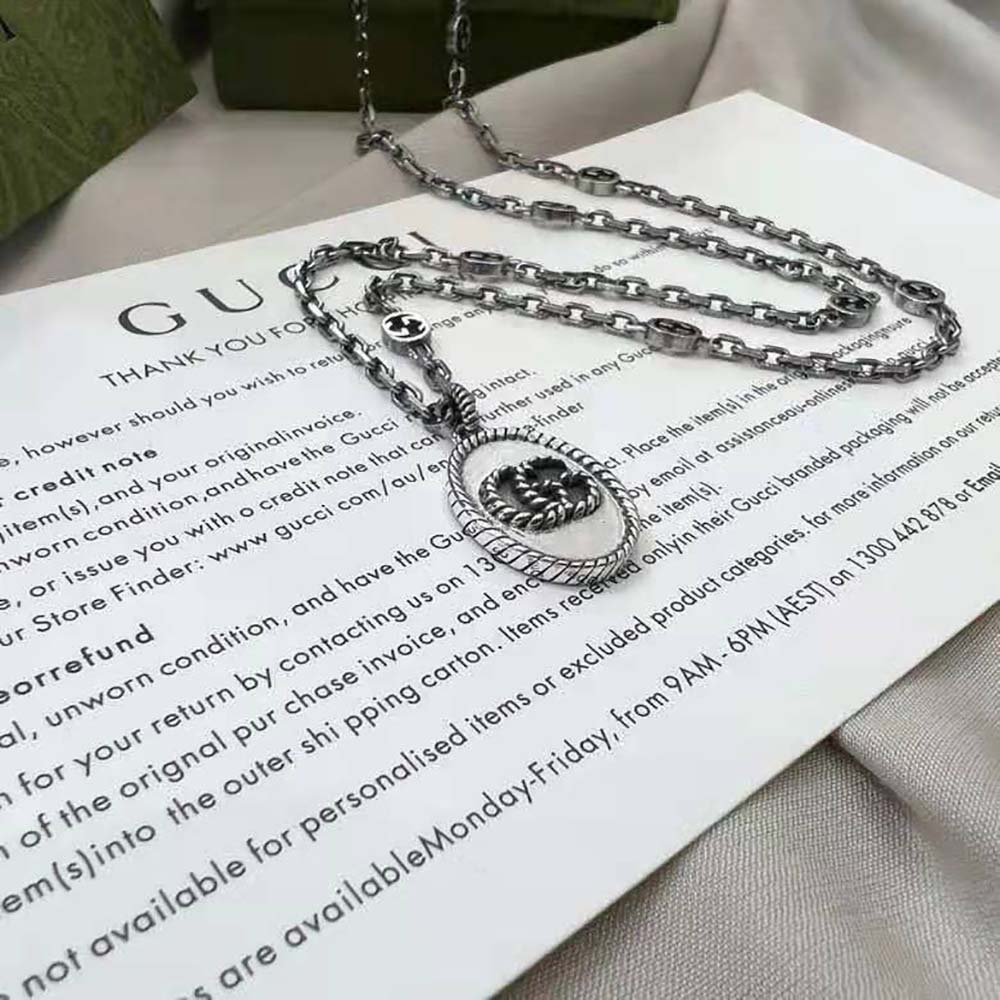 G*u*i women double g necklace