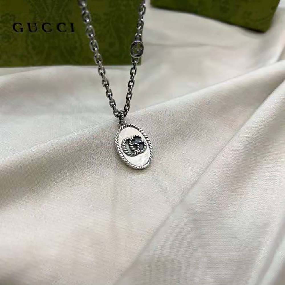 G*u*i women double g necklace