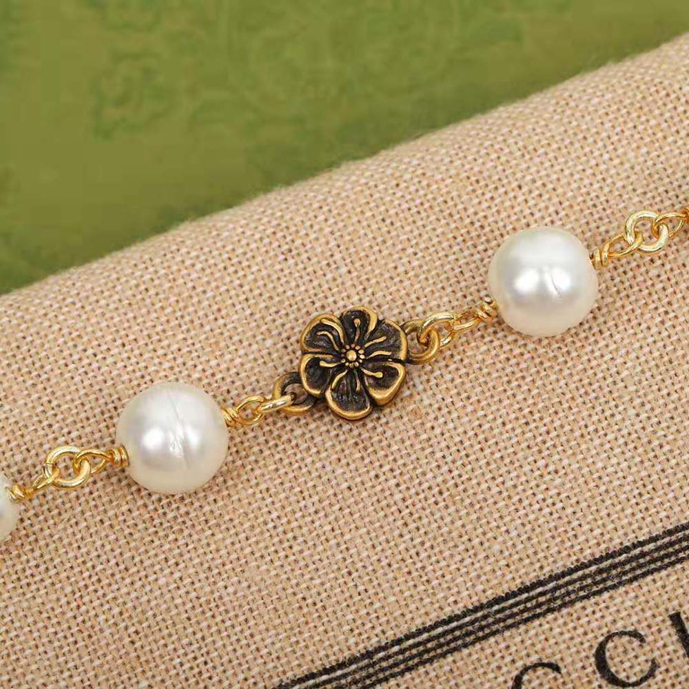 G*u*i women interlocking g flower pearl bracelet