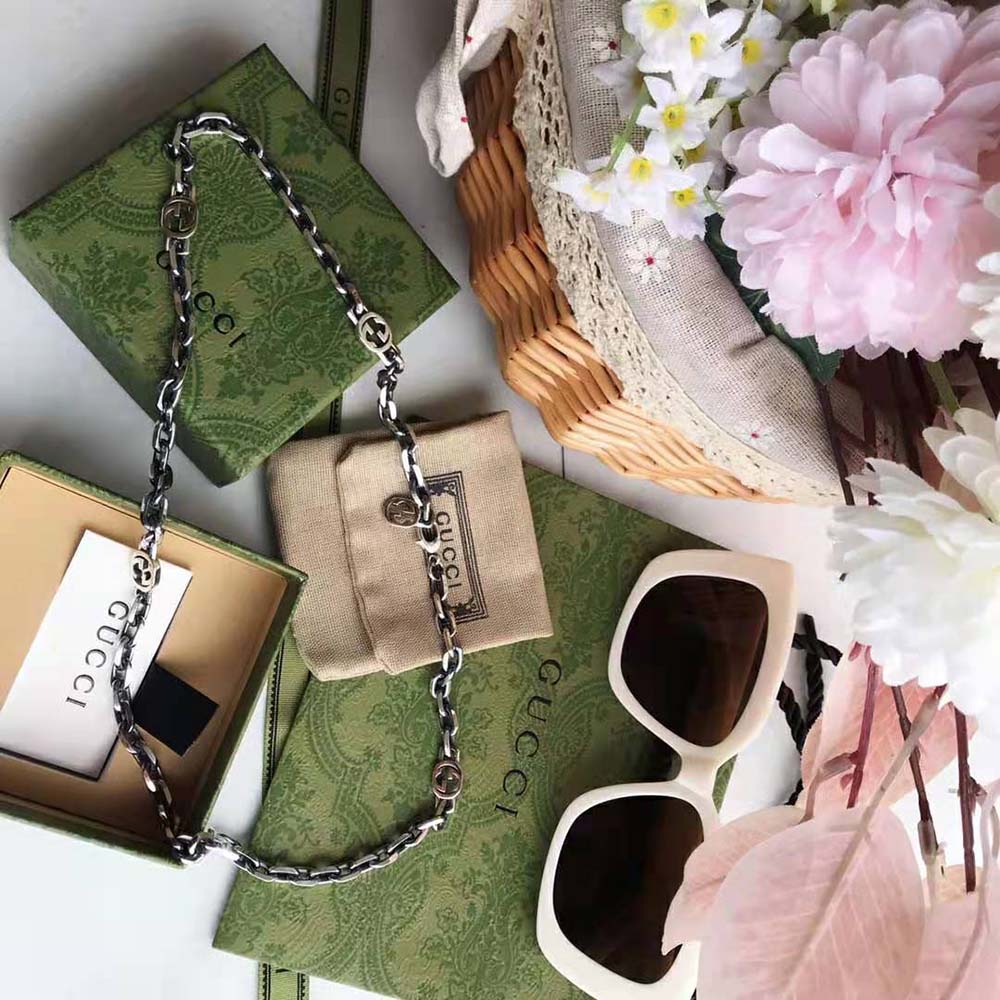 G*u*i women silver necklace with interlocking g