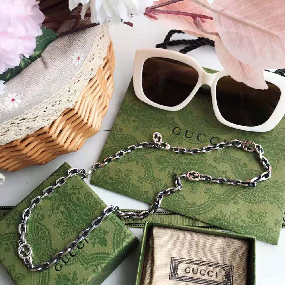 G*u*i women silver necklace with interlocking g