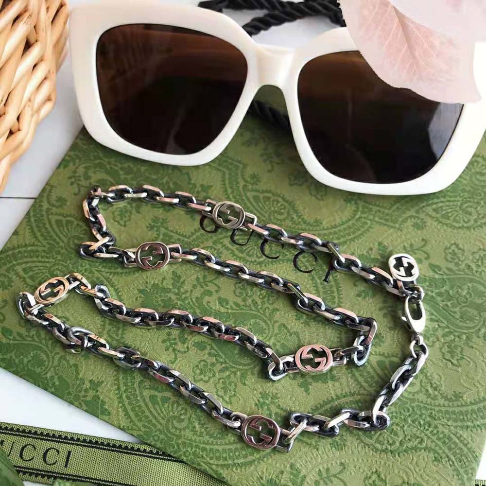 G*u*i women silver necklace with interlocking g