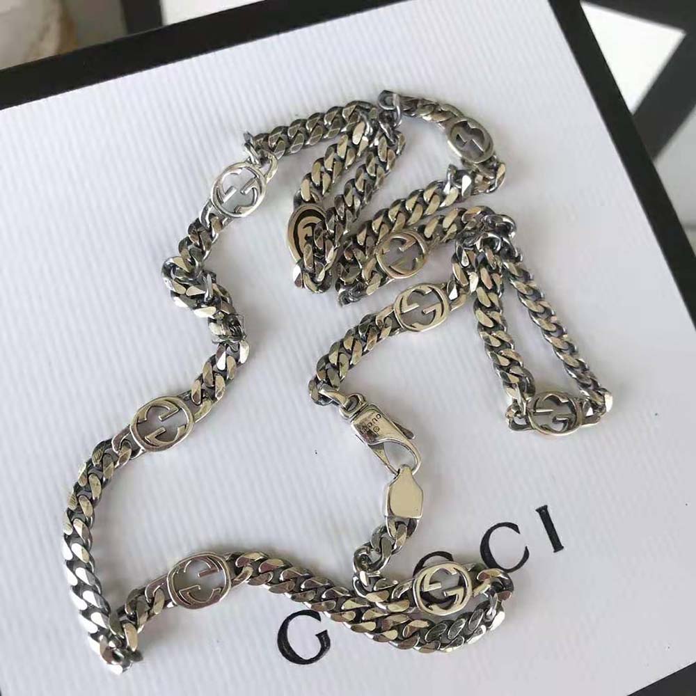 G*u*i women thin interlocking g necklace