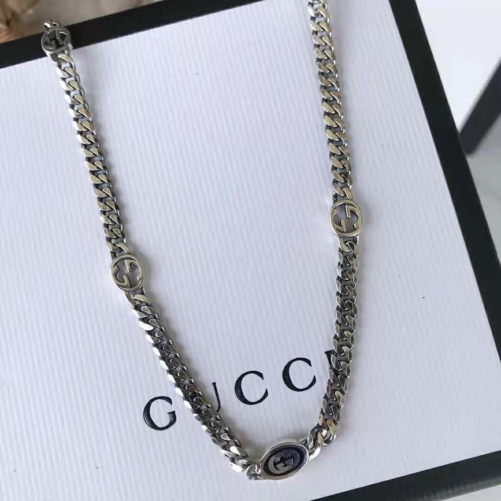 G*u*i women thin interlocking g necklace
