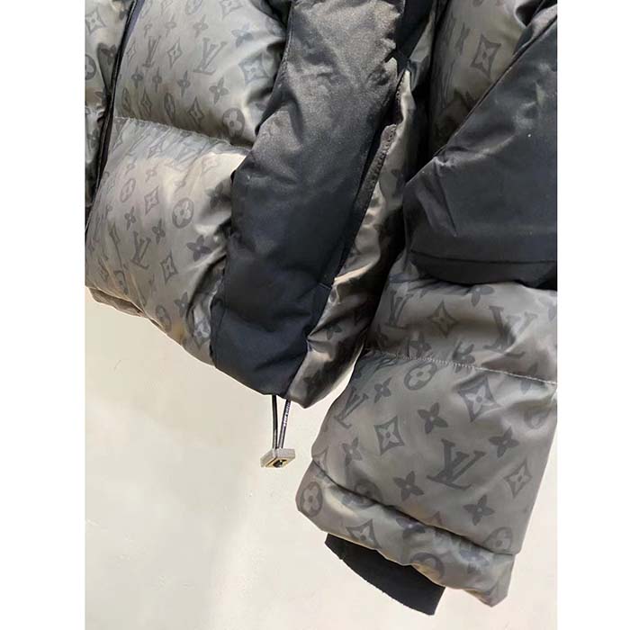 Louis Vuitton Men LV 2054 Heat Reactive Puffer Polyester Anthracite Regular Fit
