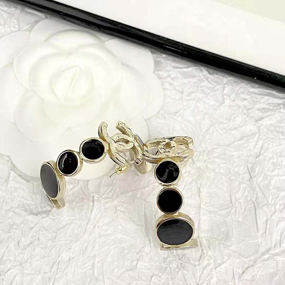 Chanel Women Hoop Earrings in Metal
