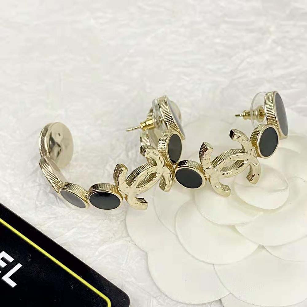 Chanel Women Hoop Earrings in Metal