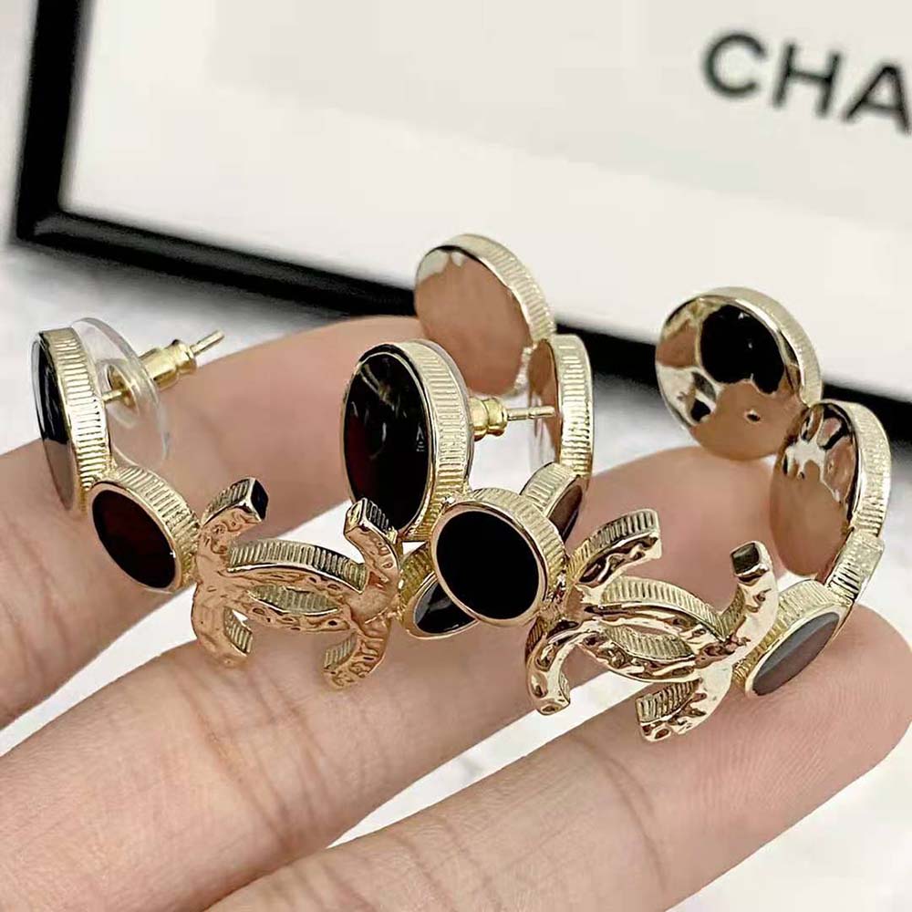 Chanel Women Hoop Earrings in Metal