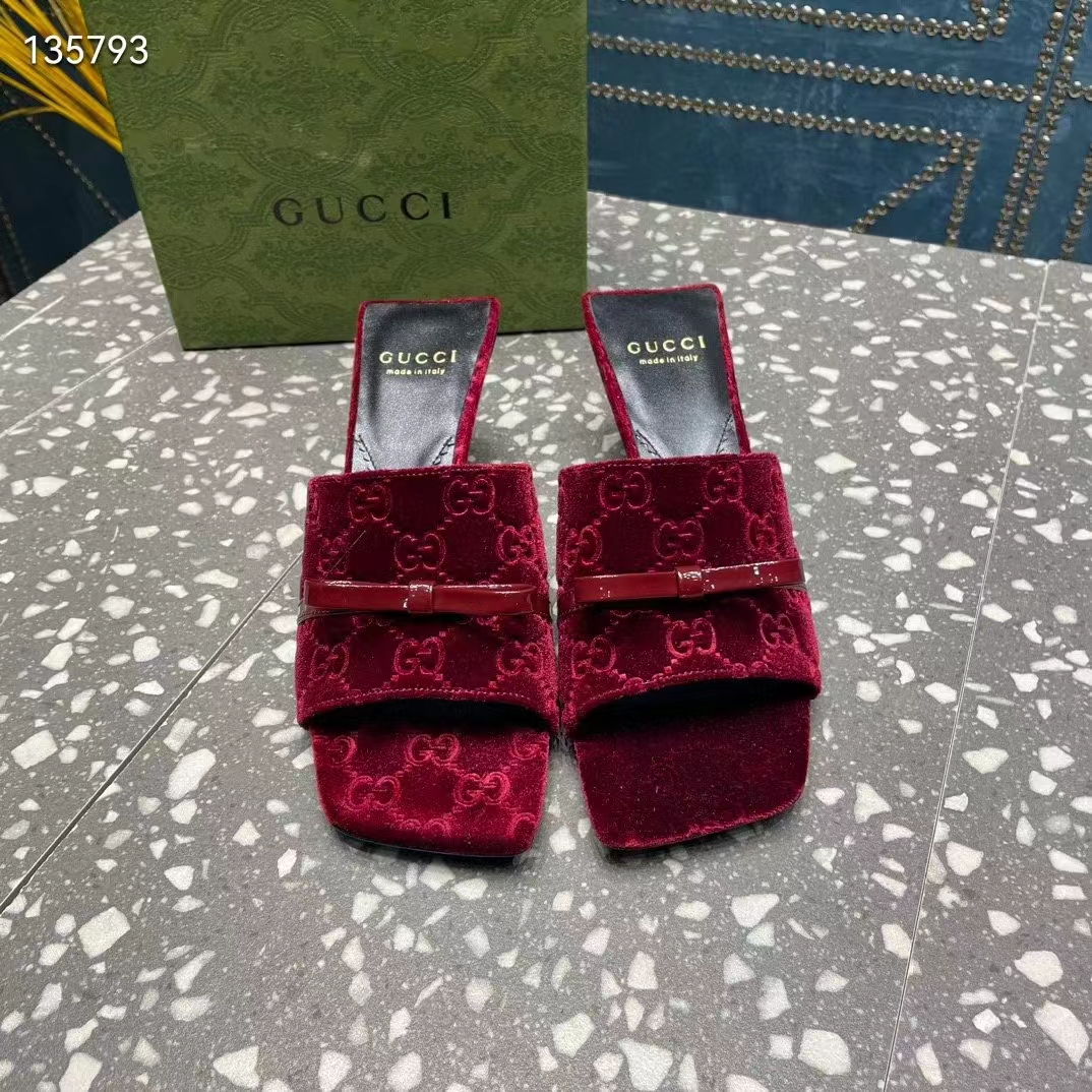 G*u*i women’s gg slide sandal burgundy gg velvet square toe low 4.3 cm heel