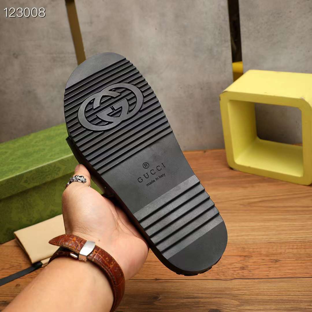 G*u*i unisex slide sandal interlocking g black leather flat