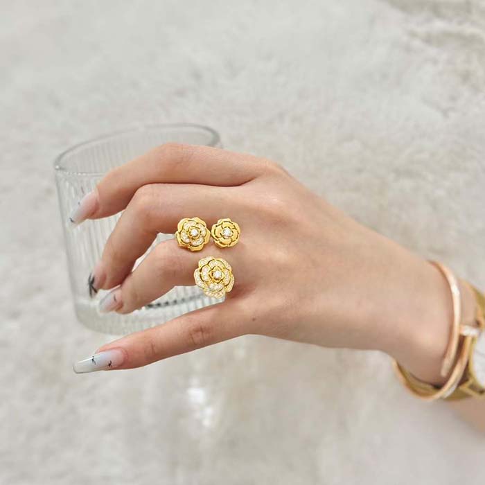chanel women cc extrait de camelia transformable ring 18k rose gold Di*m*nds