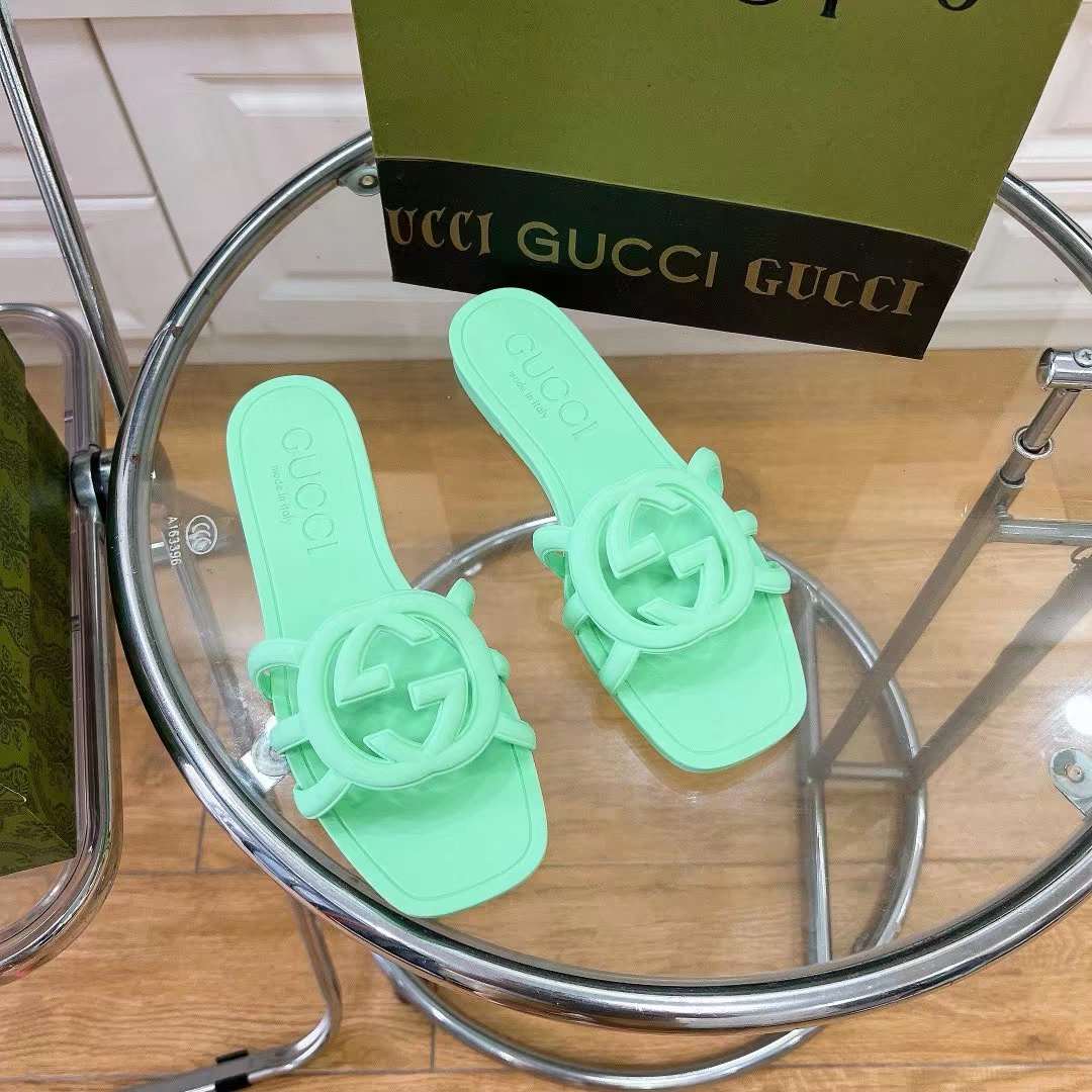 G*u*i unisex gg interlocking g slide sandal pale green rubber flat