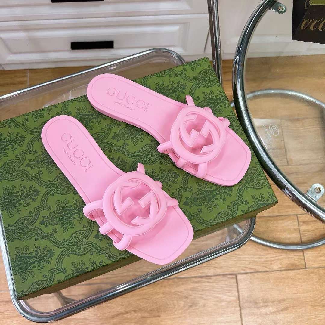 G*u*i women gg interlocking g slide sandal pink rubber flat