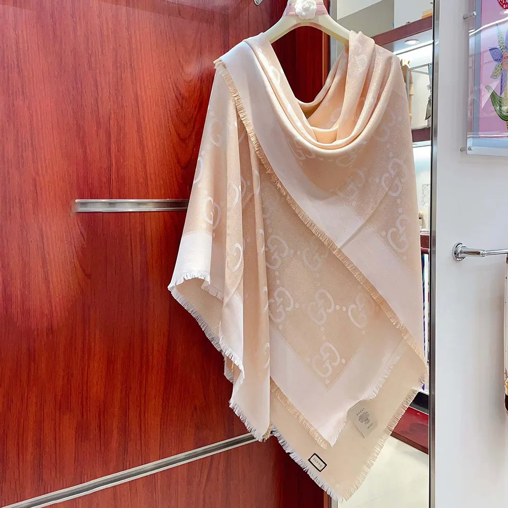 G*u*i unisex gg lame jacquard shawl-beige 6948393g7209400
