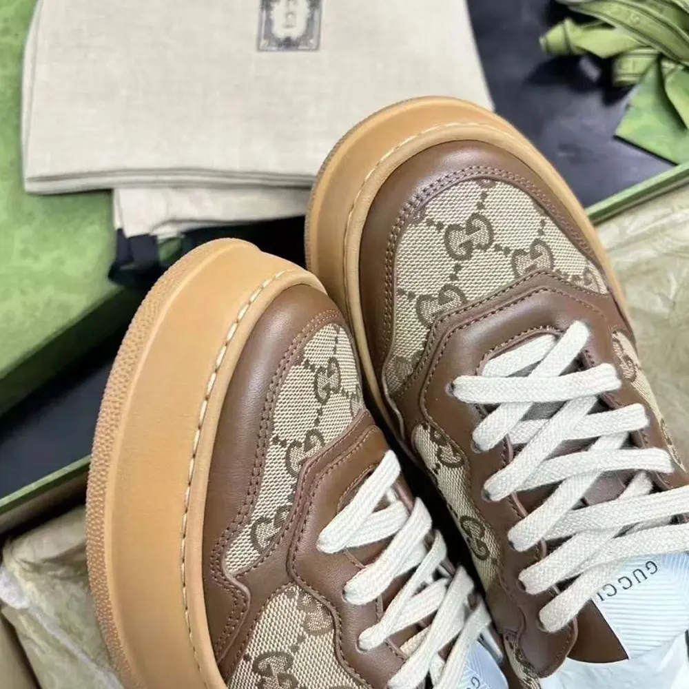 G*u*i unisex gg trainers with beige and ebony orignal gg canvas