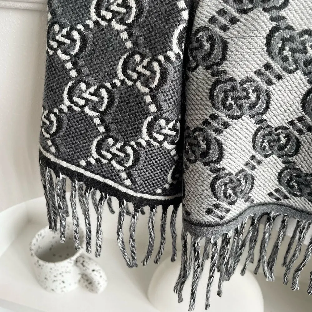G*u*i unisex wool jacquard scarf with gg shadow-grey 7952764g2001362