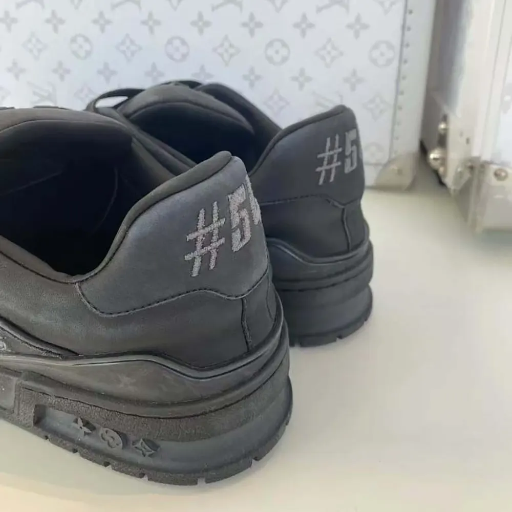 Louis Vuitton Unisex LV Trainer Distressed Sneaker-Black 1ADEQS