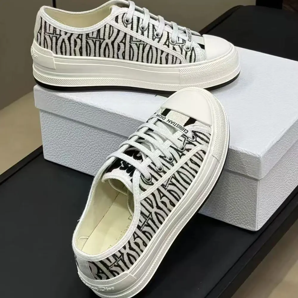 Dior Women Walk’n’Dior Platform Sneaker Embroidered Cotton-White/Black