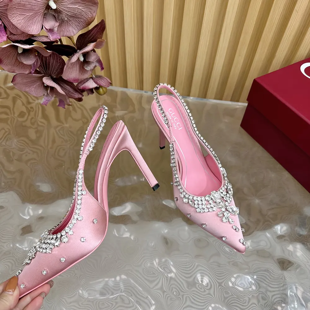 G*u*i women pump with crystals light pink satin 812192fad2v5741
