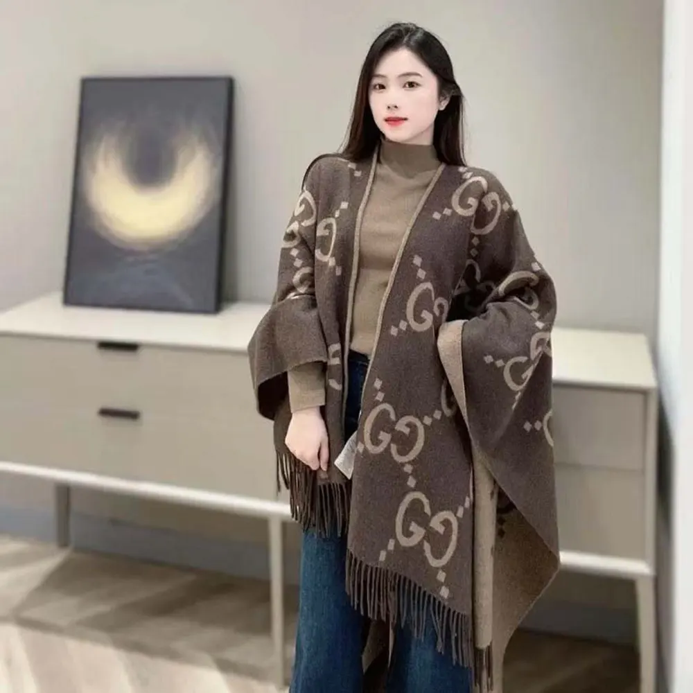 G*u*i women reversible jumbo gg cashmere cape 7743084gabx9764