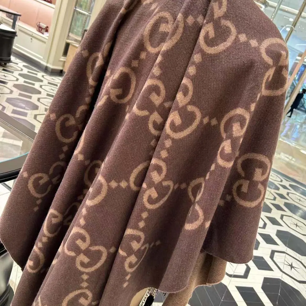 G*u*i women reversible jumbo gg cashmere cape 7743084gabx9764