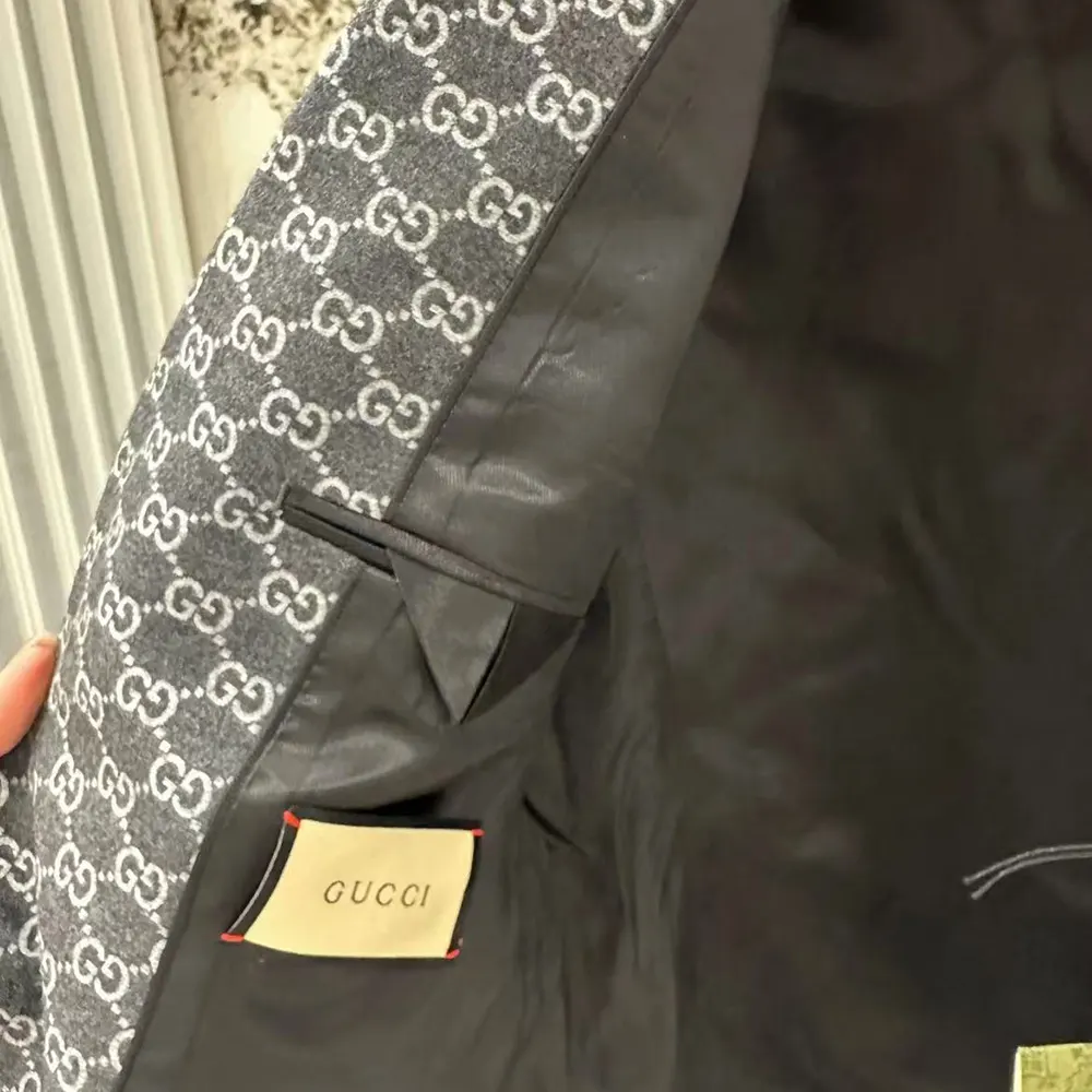 G*u*i men G*u*i classic silver wool blazer