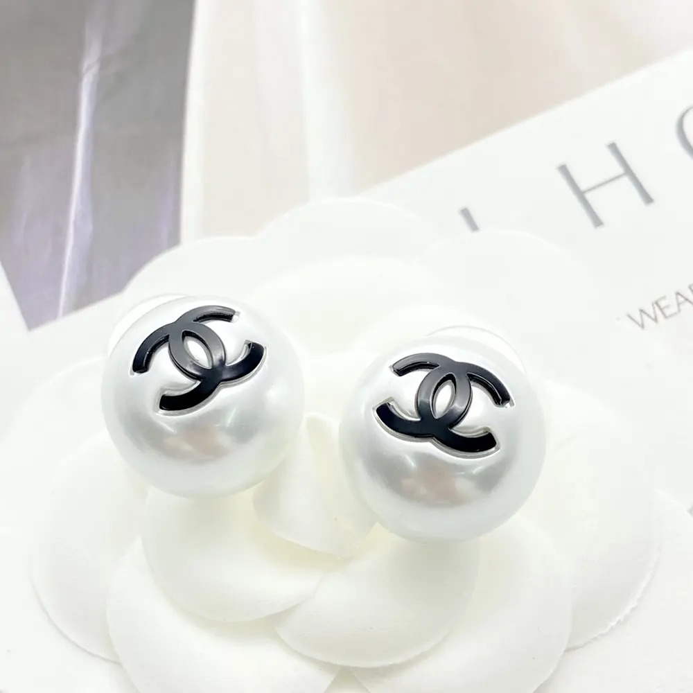Chanel Women Stud Earrings Metal Resin ABF364B19975